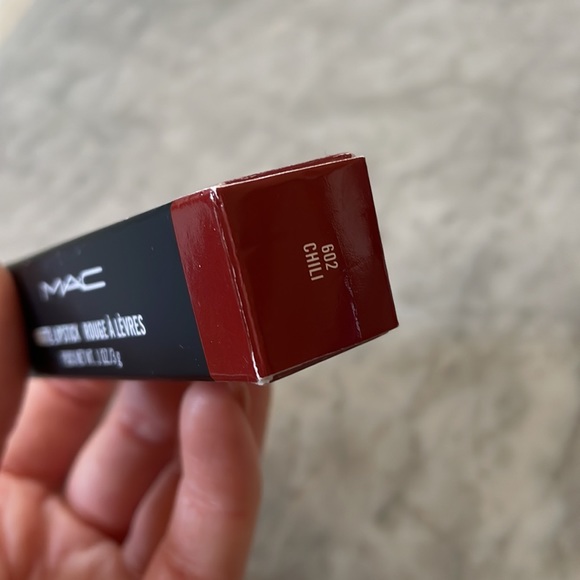 MAC Matte Lipstick - 602 Chili - Picture 10 of 10